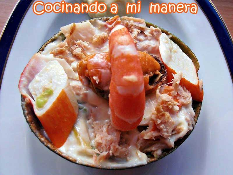ensalada de aguacate y mariscos