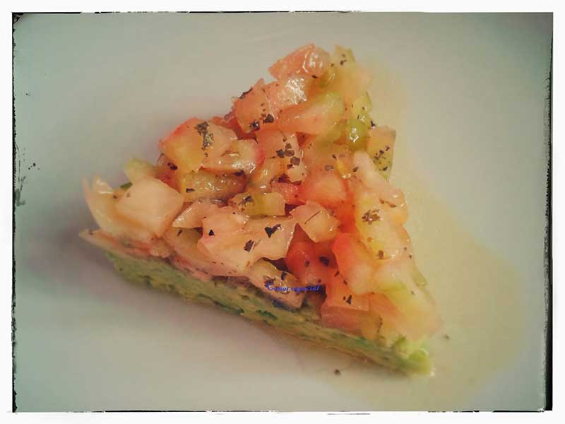 Tartar de aguacate y tomate