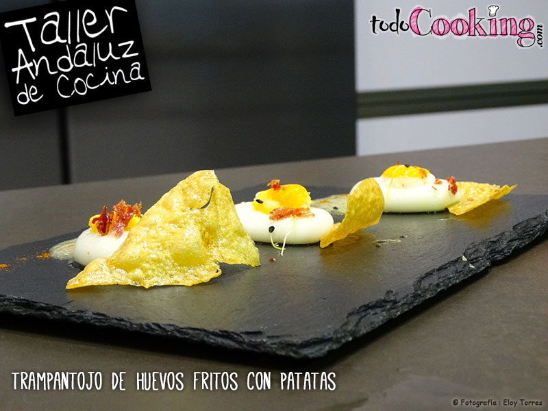 Trampantojo-de-huevos-fritos-con-patatas