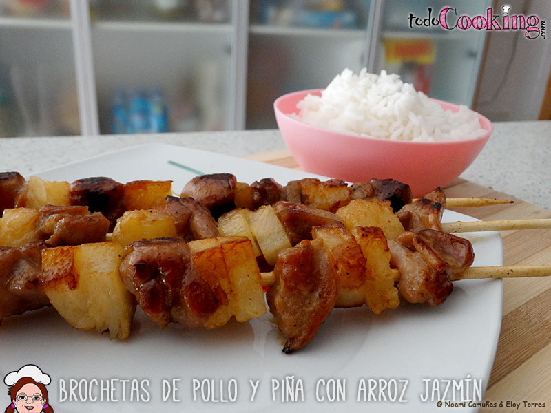brochetas-de-pollo-y-pina-con-arroz-jazmin-04