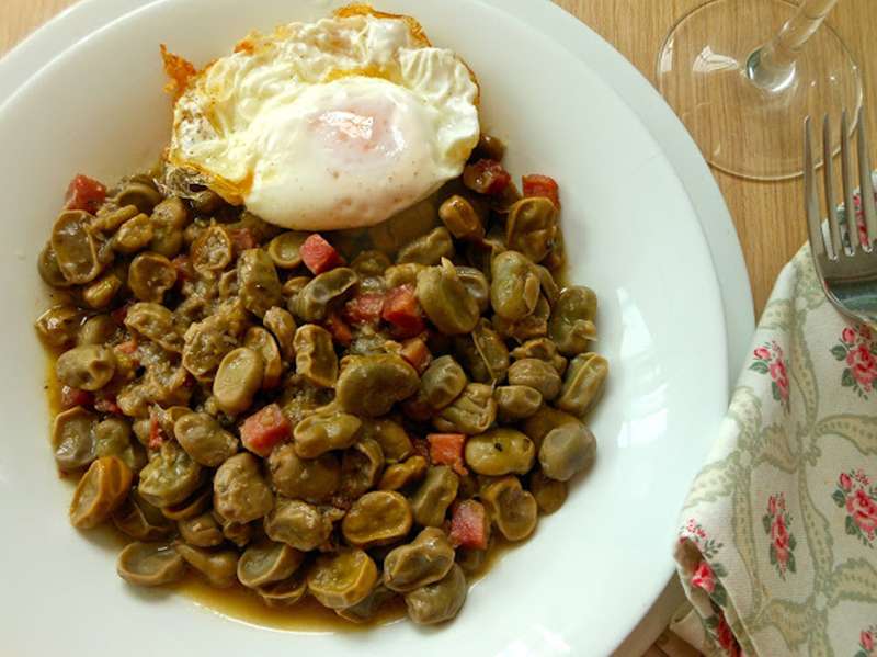 ##Habas con jamón y huevos fritos recetas con legumbres