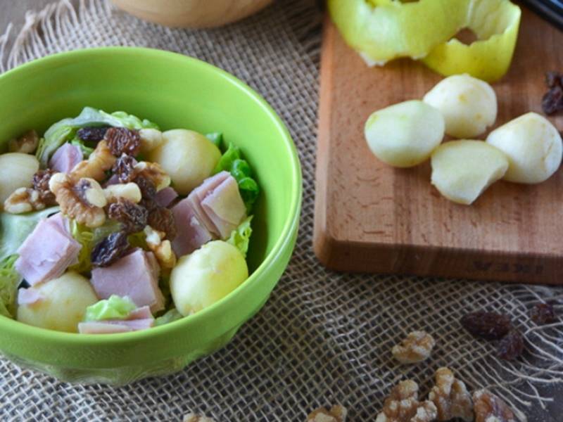 ##Ensalada-de-pavo-y-manzana-con-salsa-de-yogur