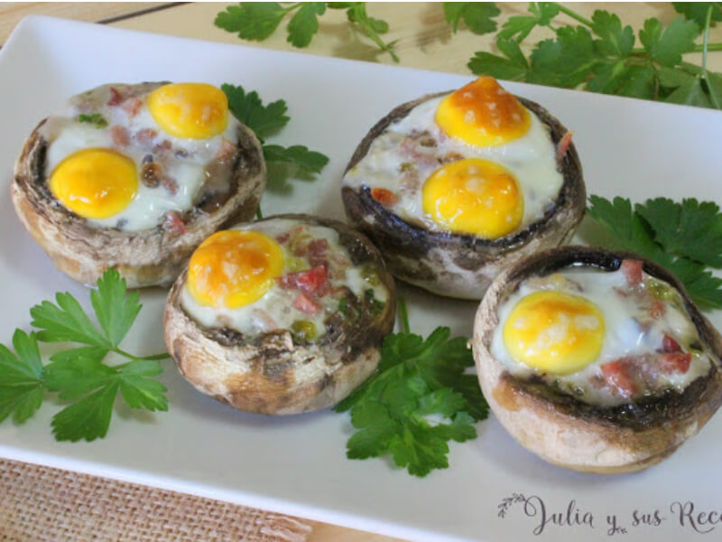 ##Champiñones rellenos de huevos de codorniz