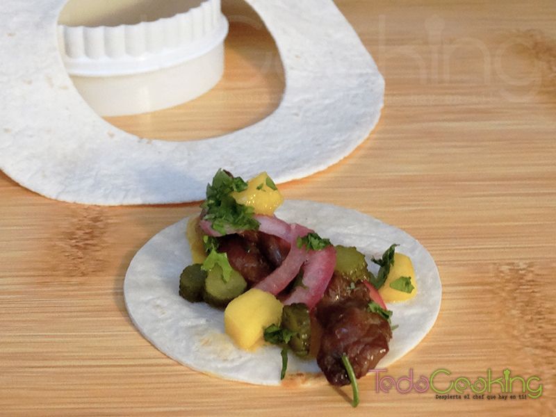 Tacos de pollo marinado con salsa de mango 05